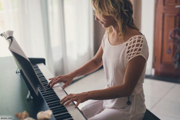 Klavier Spielen Frau