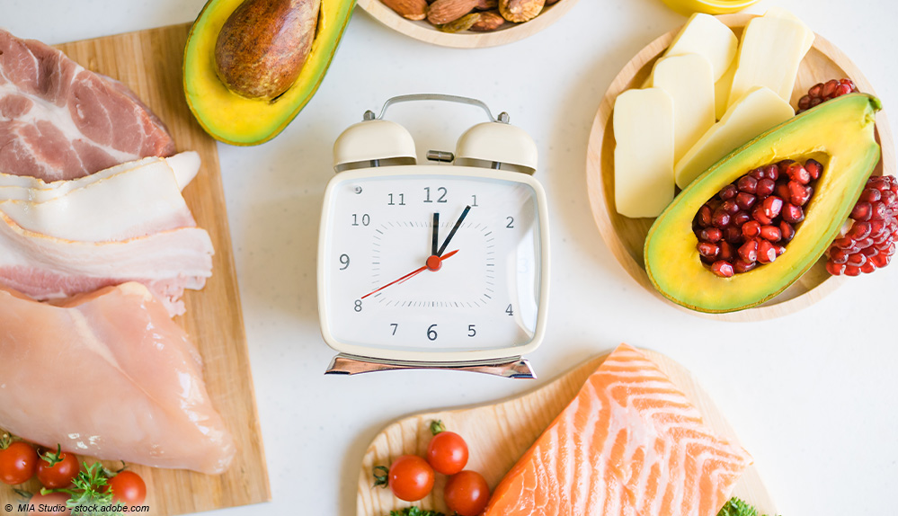 Uhr liegt zwischen Essen