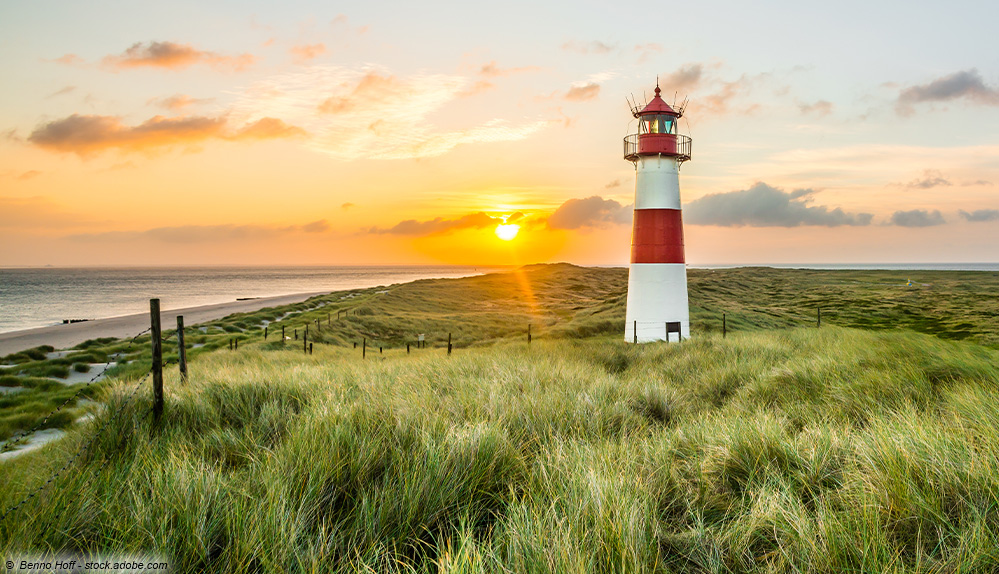 Strand mit Leuchtturm