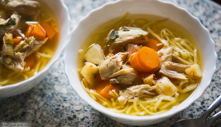 Hühnersuppe