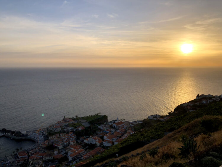 Abendlicher Blick auf Camara de Lobos, Madeira, Portugal